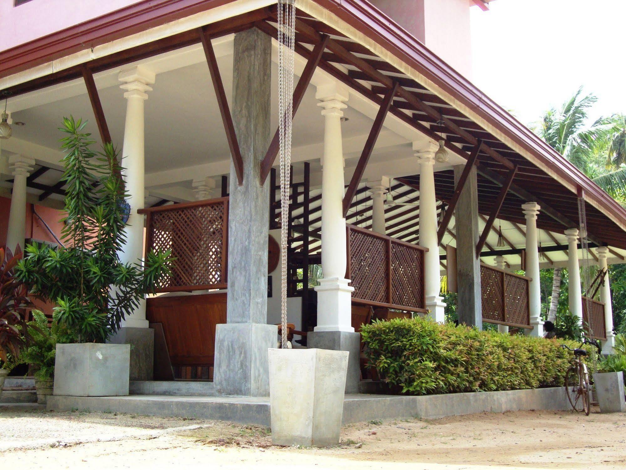 Riverside Cabanas Mirissa Exterior foto